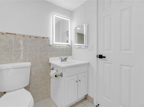 4709 NW 7th St 2049, Miami FL 33126