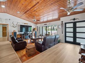 10320 SW 139th St, Miami FL 33176