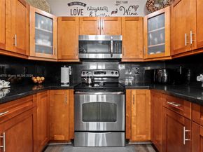15887 NW 4th Ct, Pembroke Pines FL 33028