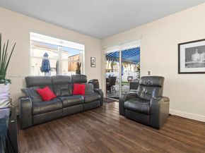 15887 NW 4th Ct, Pembroke Pines FL 33028