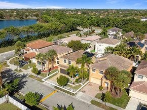 15887 NW 4th Ct, Pembroke Pines FL 33028