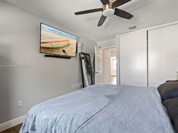15887 NW 4th Ct, Pembroke Pines FL 33028