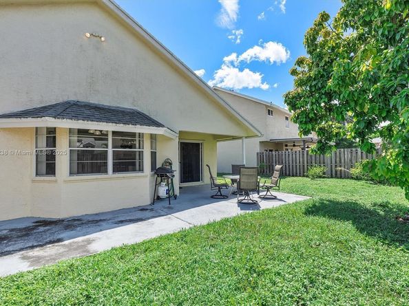 12265 NW 32nd Mnr, Sunrise FL 33323