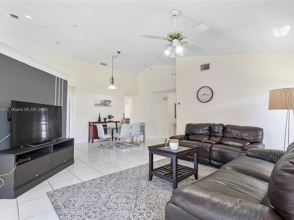12265 NW 32nd Mnr, Sunrise FL 33323