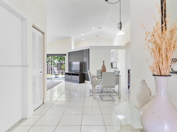 12265 NW 32nd Mnr, Sunrise FL 33323