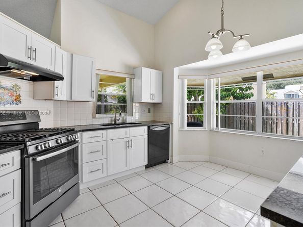 12265 NW 32nd Mnr, Sunrise FL 33323