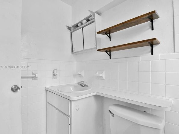 1051 Meridian Ave 1C, Miami Beach FL 33139