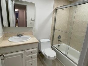 8107 SW 72nd Ave 423E, Miami FL 33143