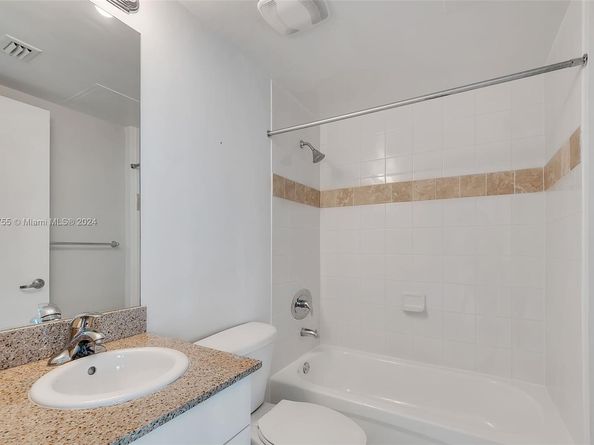 1871 NW S River Dr 1606, Miami FL 33125