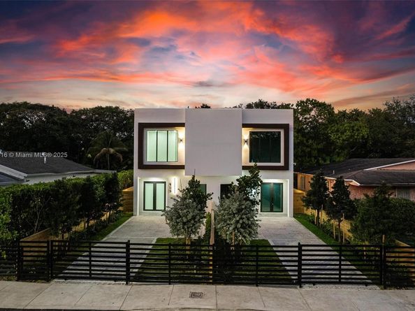 535 NW 52nd St, Miami FL 33127