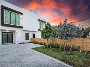 535 NW 52nd St, Miami FL 33127