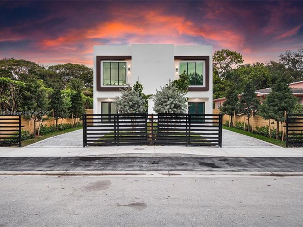 535 NW 52nd St, Miami FL 33127