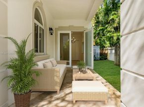 3559 Forest View Cir, Dania Beach FL 33312