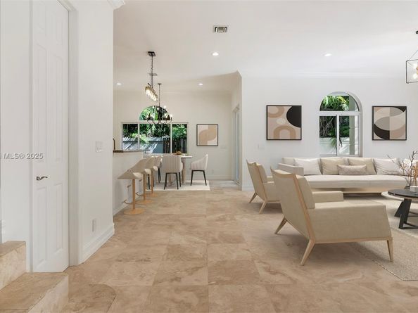 3559 Forest View Cir, Dania Beach FL 33312