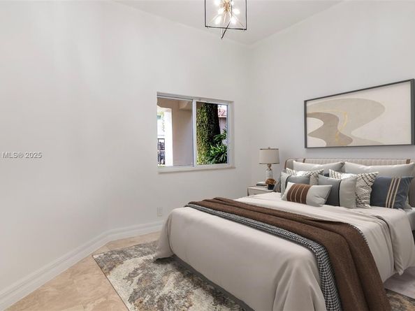 3559 Forest View Cir, Dania Beach FL 33312