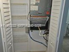 1153 Lake Victoria Dr J, West Palm Beach FL 33411