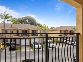 330 SW 2nd Ave 3, Hallandale Beach FL 33009