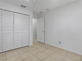 330 SW 2nd Ave 3, Hallandale Beach FL 33009