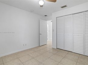 330 SW 2nd Ave 3, Hallandale Beach FL 33009