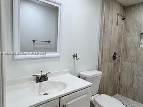 7930 N Nob Hill Rd 106, Tamarac FL 33321