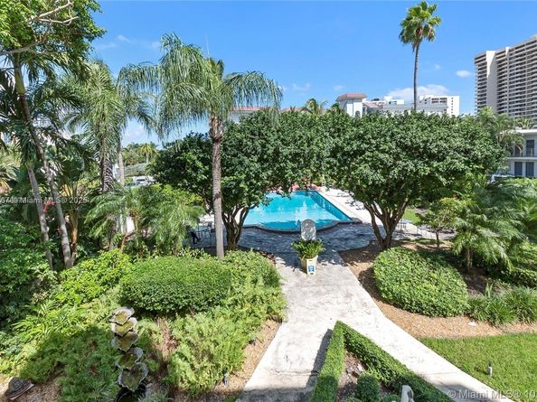 255 W 24th St 302, Miami Beach FL 33140