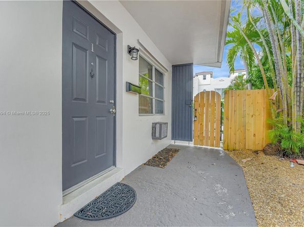 1213 SE 1st St, Fort Lauderdale FL 33301