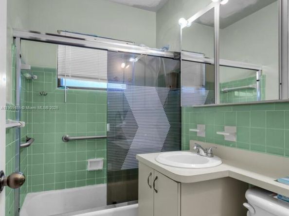 5834 SW 4th St, Miami FL 33144