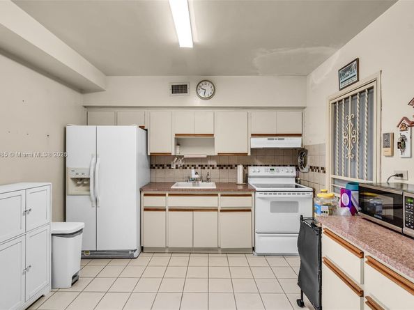 5834 SW 4th St, Miami FL 33144