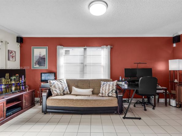 5834 SW 4th St, Miami FL 33144