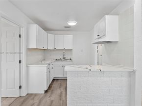 550 NW 17th St, Pompano Beach FL 33060