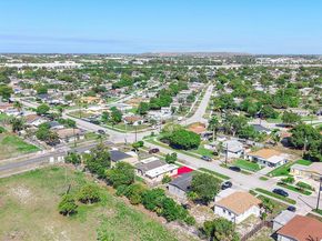 550 NW 17th St, Pompano Beach FL 33060