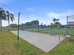 8900 Washington Blvd PH5, Pembroke Pines FL 33025