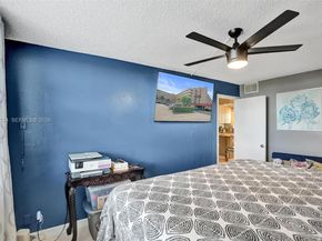 8900 Washington Blvd PH5, Pembroke Pines FL 33025