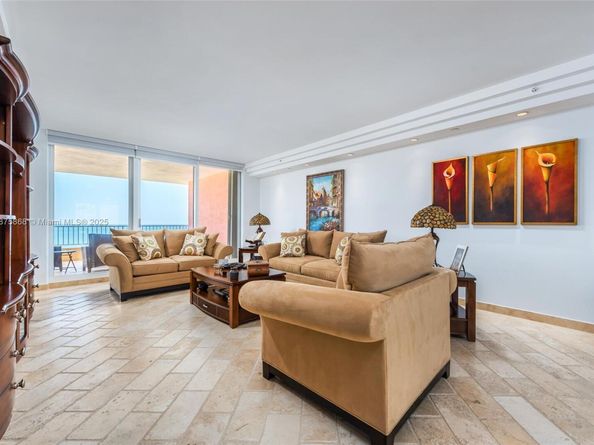 789 Crandon Blvd 1202, Key Biscayne FL 33149