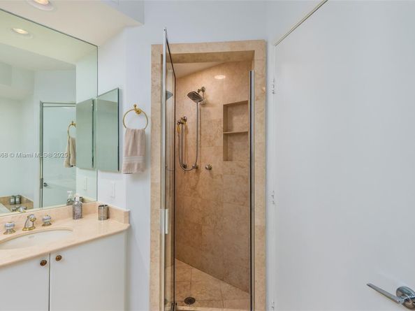 789 Crandon Blvd 1202, Key Biscayne FL 33149