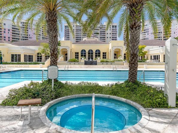 789 Crandon Blvd 1202, Key Biscayne FL 33149