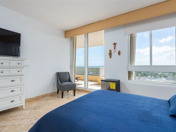 789 Crandon Blvd 1202, Key Biscayne FL 33149