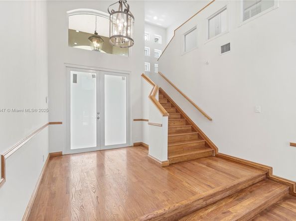 15601 SW 14th St, Pembroke Pines FL 33027