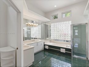 15601 SW 14th St, Pembroke Pines FL 33027