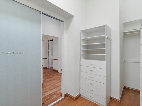 15601 SW 14th St, Pembroke Pines FL 33027