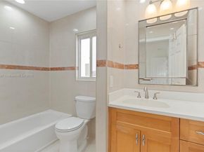 15601 SW 14th St, Pembroke Pines FL 33027