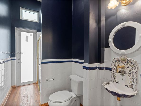 15601 SW 14th St, Pembroke Pines FL 33027