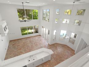 15601 SW 14th St, Pembroke Pines FL 33027