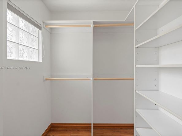 15601 SW 14th St, Pembroke Pines FL 33027