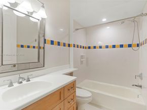 15601 SW 14th St, Pembroke Pines FL 33027