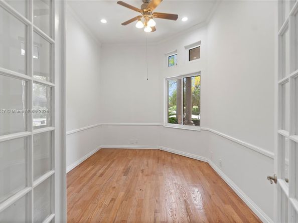 15601 SW 14th St, Pembroke Pines FL 33027