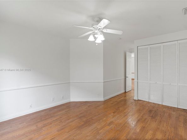 15601 SW 14th St, Pembroke Pines FL 33027