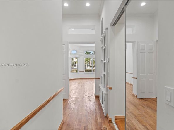 15601 SW 14th St, Pembroke Pines FL 33027