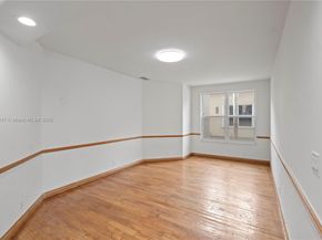 15601 SW 14th St, Pembroke Pines FL 33027