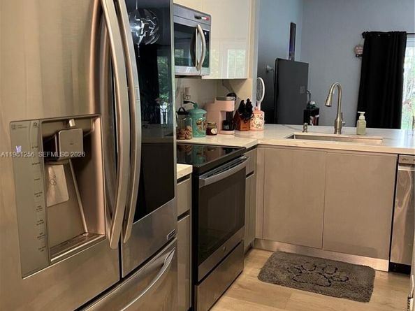 3330 NE 13th Cir Dr 10822, Homestead FL 33033